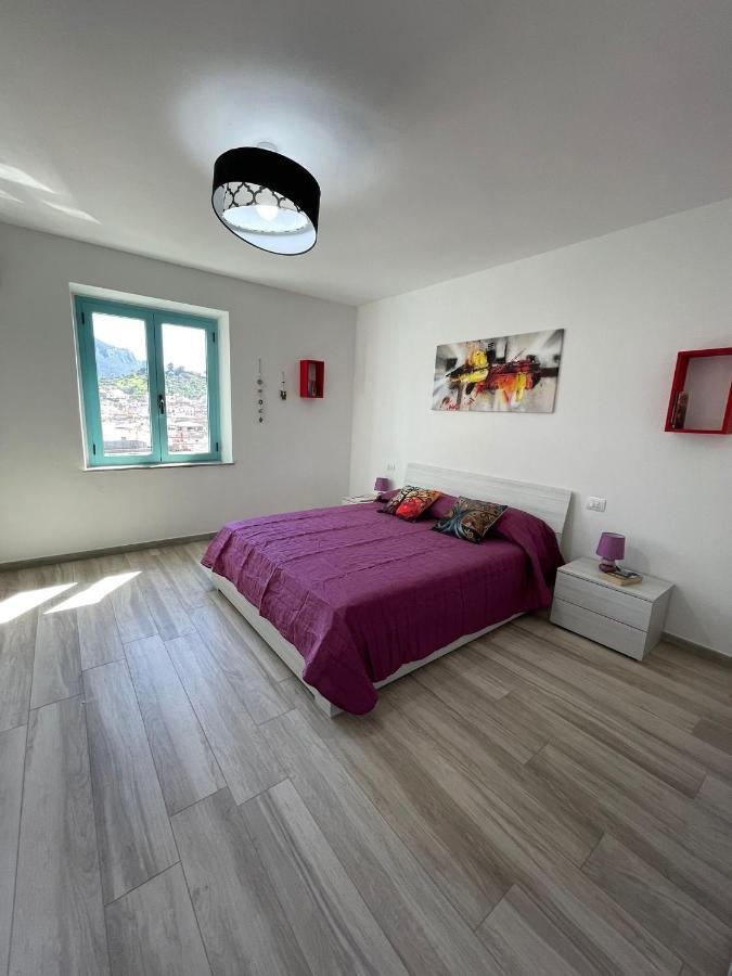 Casa Vacanze Sa Piazza Apartment Dorgali Exterior foto